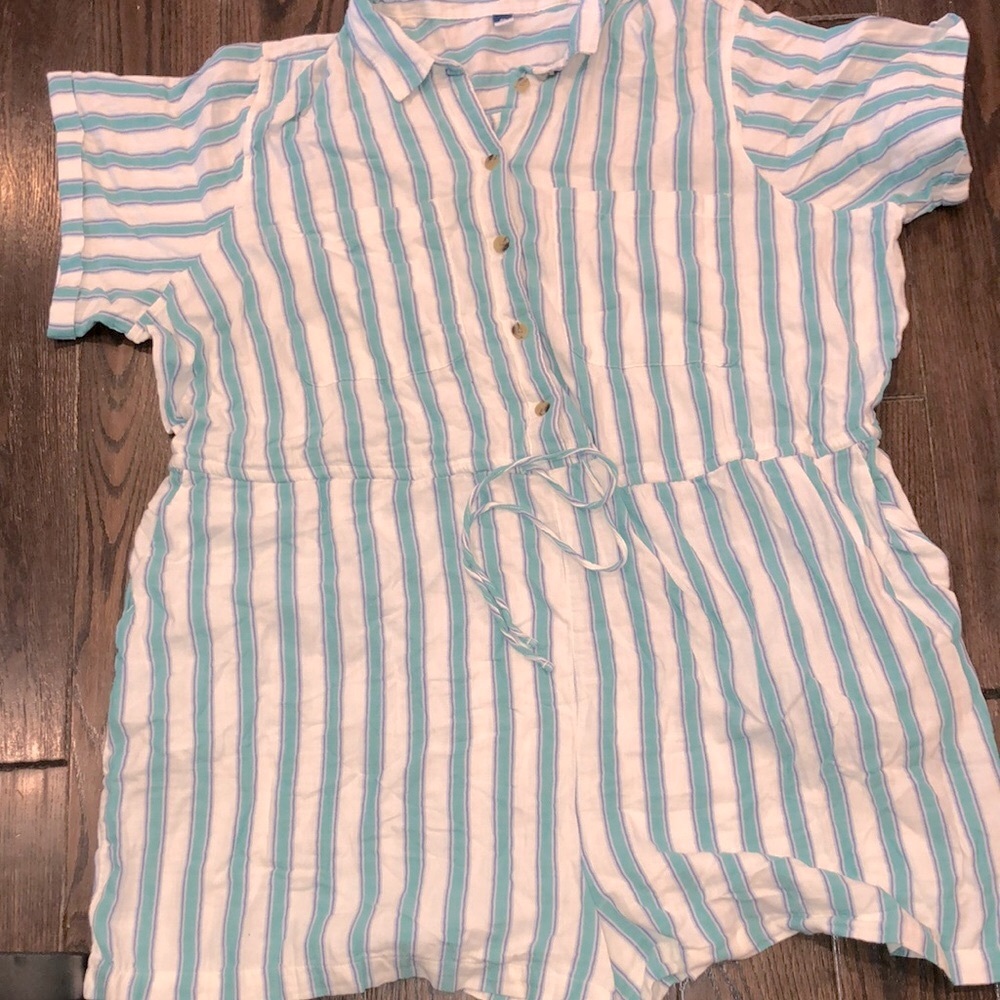 Old navy green striped linen shorts romper size 4X
